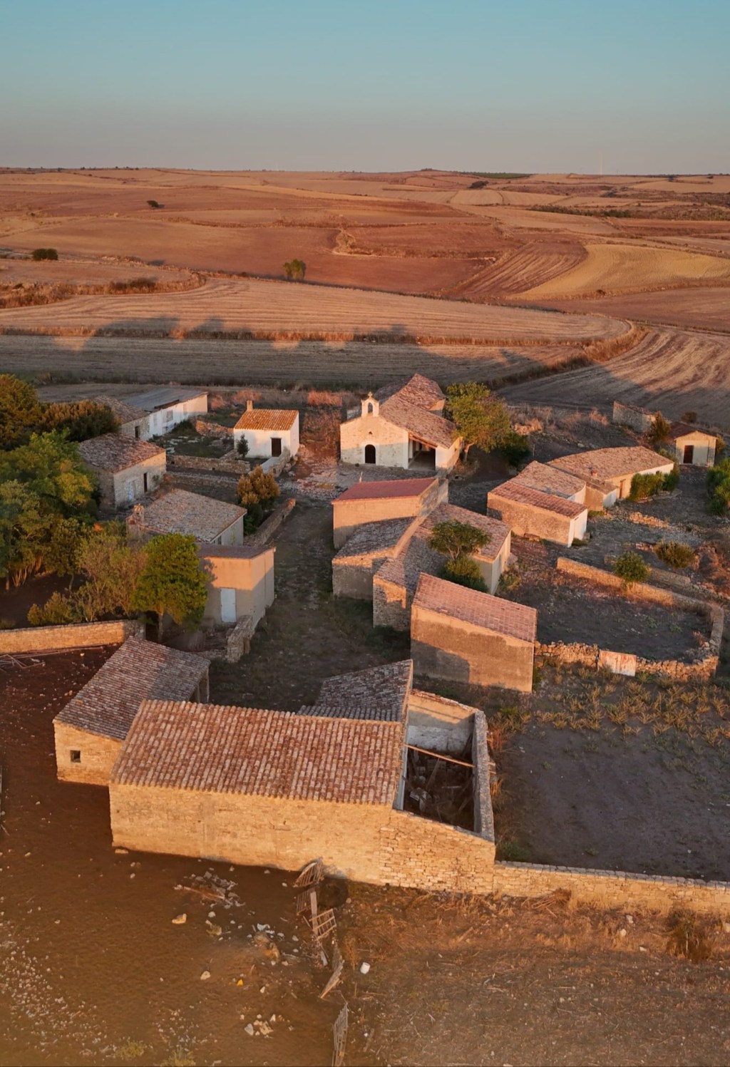 08/09 – 165DA/HV02 – Borgata di San Simone – 3 POINTS. 110 QSO, 22 Countries, 4&nbsp;Continents.