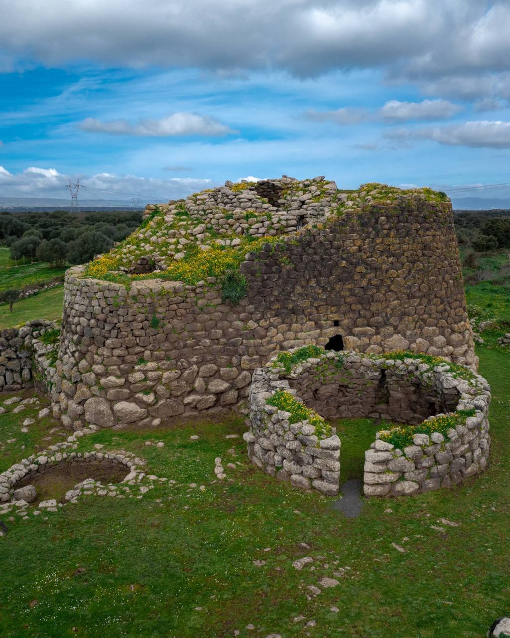 01/12 – 165DA/NU023 Nuraghe Losa – 3 POINTS . 152 QSO, 27 Countries, 5&nbsp;Continents.