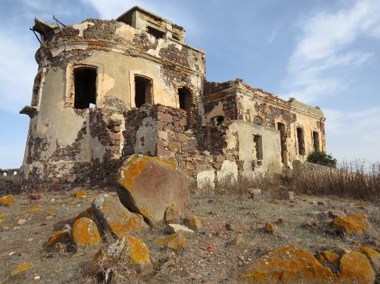 16/11 – LOTA ACTIVATION – 165DA/L03 – Capo Sperone ex Lighthouse – 5 POINTS (inside IOTA Y014) . 205 QSO, 34 Countries, 5&nbsp;Continents.