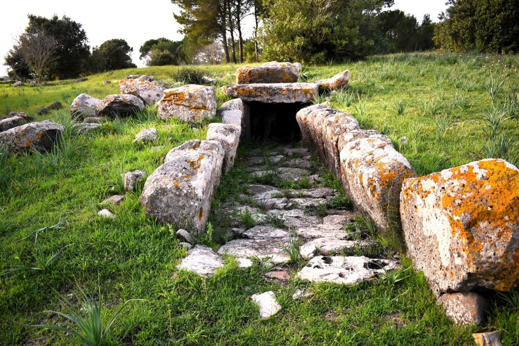 29/10/2025 – 165DA/TG05 – Giant Tomb of Sa Sedda ‘e Sa Caudela – 4 POINTS . 182 QSO, 32 Countries, 6 Continents / by 165DA101&nbsp;Alex.