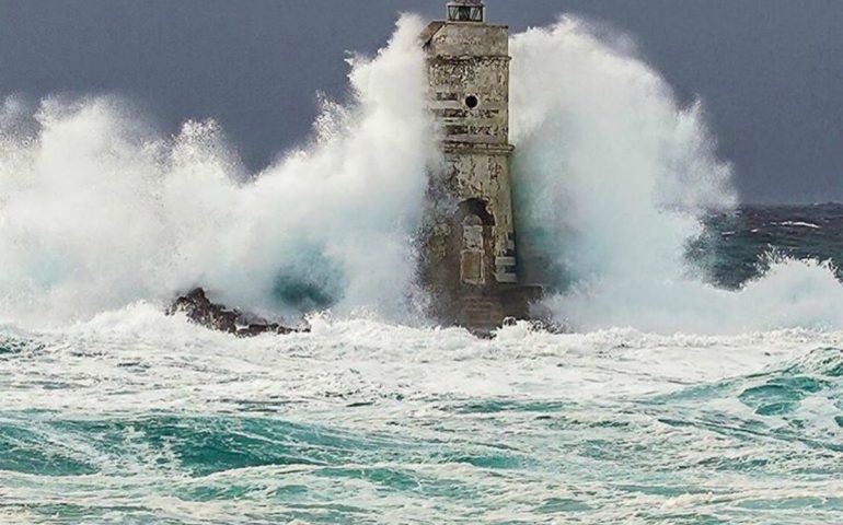 08/03/2026 – 165DA/L004 – Lighthouse of Mangiabarche (inside IOTA Y014 EU025) – 5 PTS (H)/9 PTS (A) . 225 QSO, 37 Countries, 6 Continents / by 165DA101&nbsp;Alex.